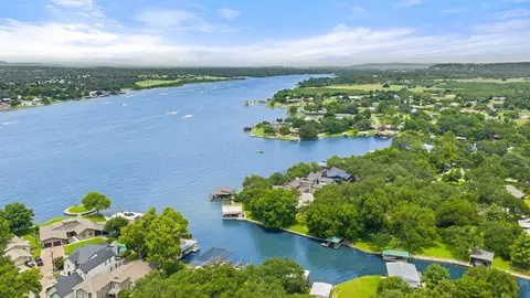 218 Bluebird Cir, Highland Haven, TX 78654