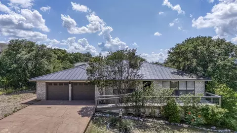 110 Highlands Blvd, Horseshoe Bay, TX 78657
