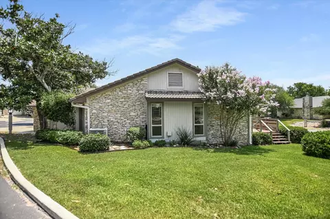 104 S Big Spur #13, Horseshoe Bay, TX 78657