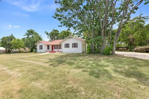 900 N Main, Burnet, TX 78611