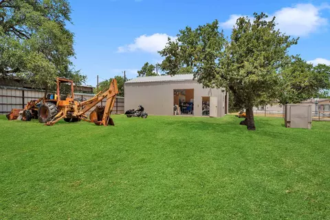 Exterior - 312 Apache Dr, Burnet, TX 78611 photo 9 of 15
