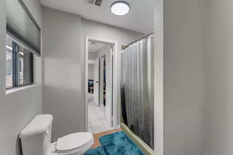 Bath - 312 Apache Dr, Burnet, TX 78611 photo 2 of 4