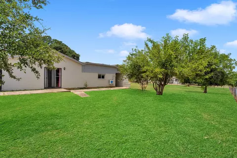 Exterior - 312 Apache Dr, Burnet, TX 78611 photo 2 of 15