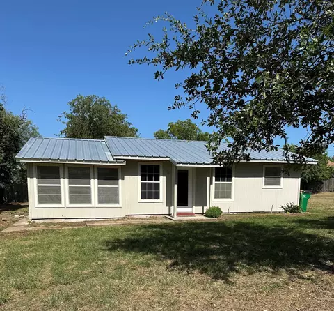 845 Aspen, Cottonwood Shores, TX 78657