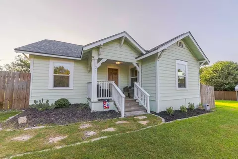 121 Margot Ln, Spicewood, TX 78669