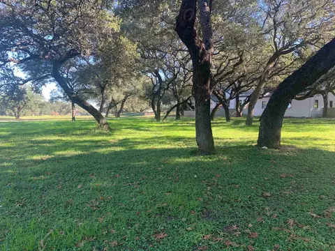 27029 Masters Pkwy, Spicewood, TX 78669