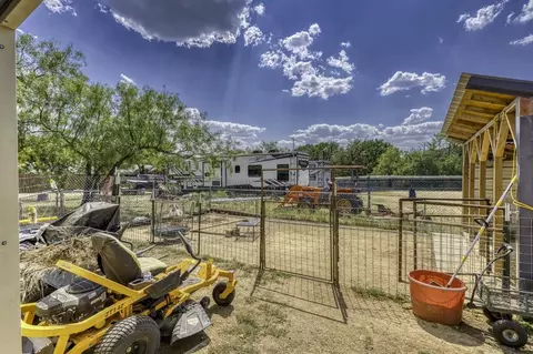Exterior - 809 Skyline Dr, Kingsland, TX 78639 photo 9 of 10