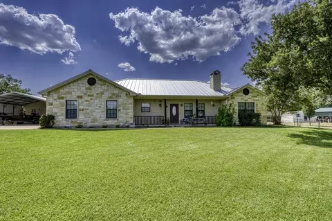809 Skyline Dr, Kingsland, TX 78639