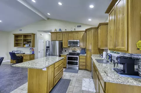 Kitchen - 809 Skyline Dr, Kingsland, TX 78639 photo 2 of 3