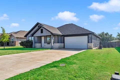 Exterior - 449 Dove Trl, Bertram, TX 78605 photo 3 of 8