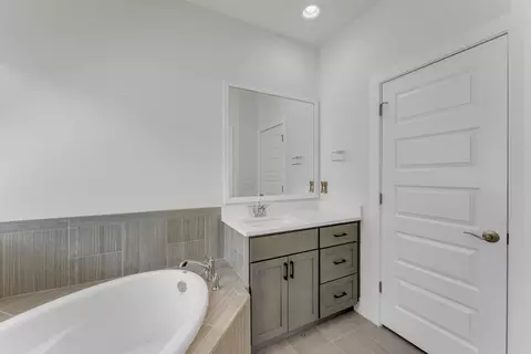 Bath - 449 Dove Trl, Bertram, TX 78605 photo 2 of 6