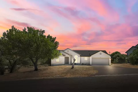 501 Royal Ct, Cottonwood Shores, TX 78657