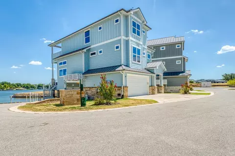 320 Island Cir, Kingsland, TX 78639