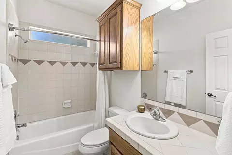 Bath - 3303 E Scenic Loop, Marble Falls, TX 78654 photo 3 of 3