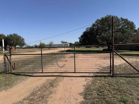 600 Old Spanish Trl, Buchanan Dam, TX 78609
