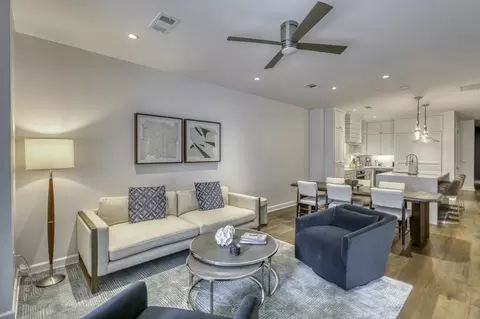 90 Island Dr, Horseshoe Bay, TX 78657