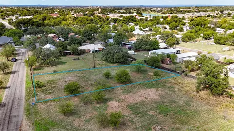 lot1 E Wallace St, Llano, TX 78643