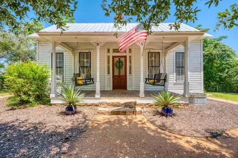 700 Bayley St, Llano, TX 78643