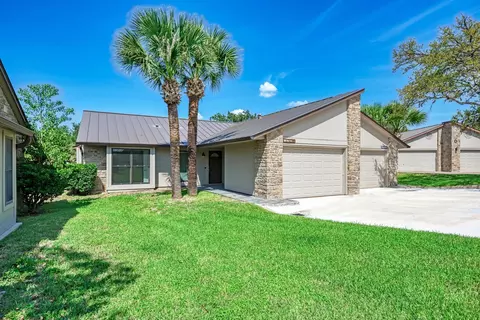 100 Bay Point Dr, Horseshoe Bay, TX 78657