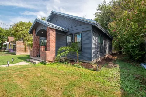 207 S Chestnut St, Lampasas, TX 76550