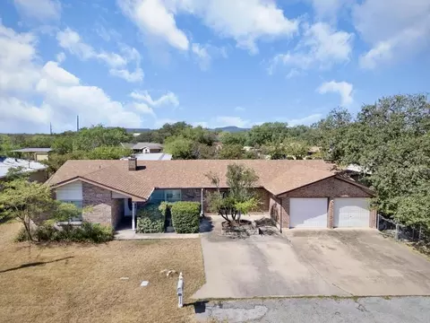 2025 Forest Trl, Kingsland, TX 78639