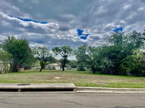 lot133 Broadmoor St, Meadowlakes, TX 78654