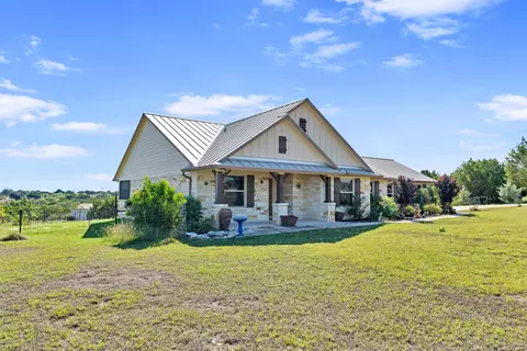 Exterior - 560 Saddle Ridge Dr, Bertram, TX 78605 photo 8 of 10