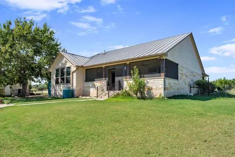 Exterior - 560 Saddle Ridge Dr, Bertram, TX 78605 photo 4 of 10