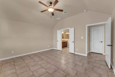 Bedroom - 560 Saddle Ridge Dr, Bertram, TX 78605 photo 2 of 5