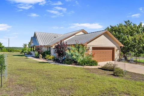 Exterior - 560 Saddle Ridge Dr, Bertram, TX 78605 photo 7 of 10