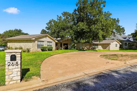 268 Quail St, Meadowlakes, TX 78654