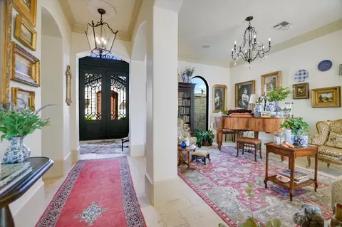 Entry Way - 519 Lighthouse Dr, Horseshoe Bay, TX 78657 photo 2 of 2