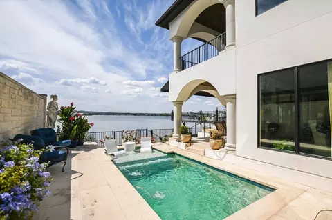 Exterior - 519 Lighthouse Dr, Horseshoe Bay, TX 78657 photo 2 of 4