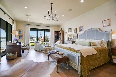 Bedroom - 519 Lighthouse Dr, Horseshoe Bay, TX 78657 photo 1 of 4