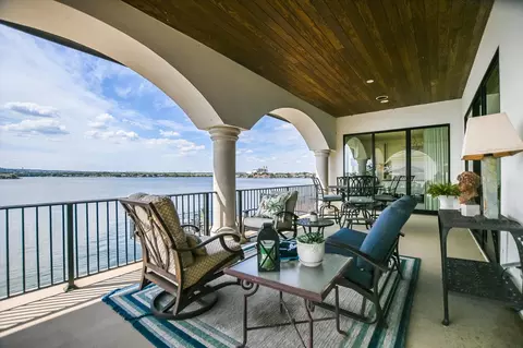Exterior - 519 Lighthouse Dr, Horseshoe Bay, TX 78657 photo 3 of 4