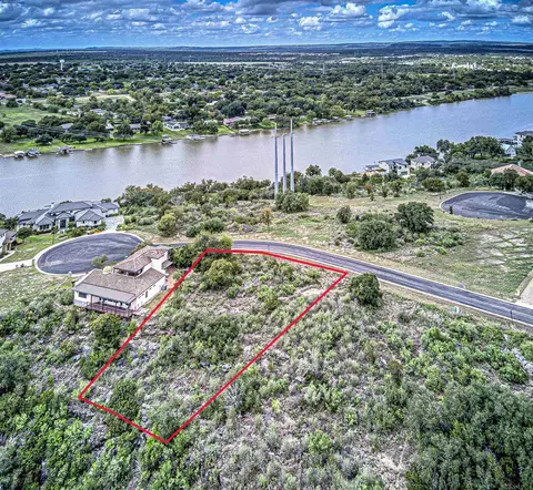 5 Pantera Cir, Marble Falls, TX 78654 photo 2