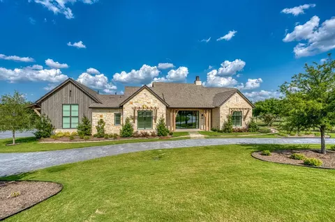 816 Trails Pkwy, Horseshoe Bay, TX 78657
