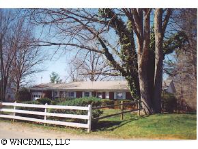 735 Bailey St, Mars Hill, NC 28754 photo 1