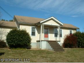 2215 Old Murphy Rd, Franklin, NC 28734 photo 1