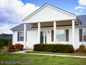 113 Crestview St, Canton, NC 28716 photo 1