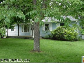 209 Cedar Crest Dr, Brevard, NC 28712 photo 1