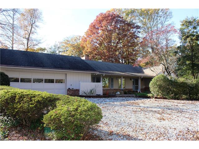 32 Sly Fox Ln, Tryon, NC 28782 photo 1