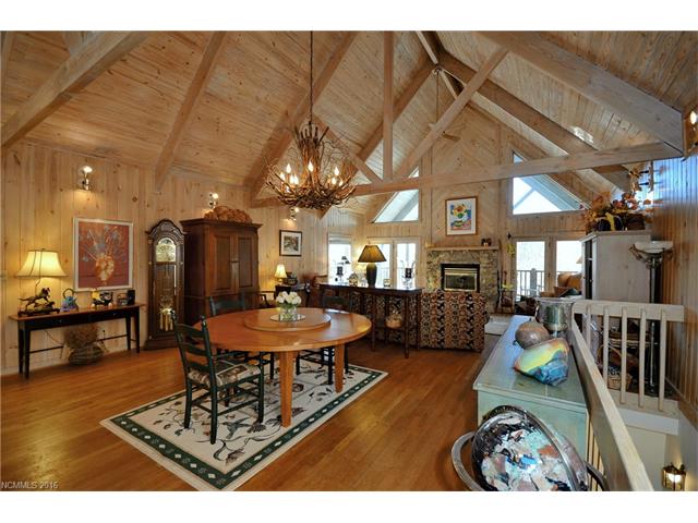 246 Mcdaris Loop, Mars Hill, NC 28754 photo 1