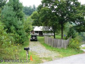 414 Baker Rd, Marshall, NC 28753 photo 1