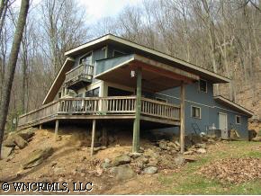 210 Daly Dr, Clyde, NC 28721 photo 1