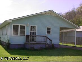 37 Gardner St, Waynesville, NC 28786 photo 1