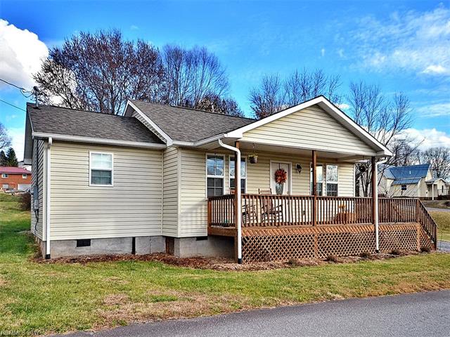2 Warner Rd, Canton, NC 28716 photo 1