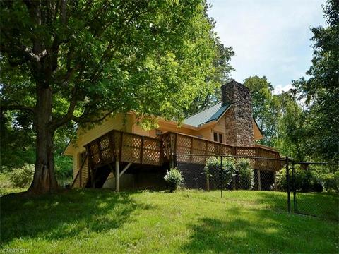 185 Cass Kell Ln, Clyde, NC 28721 photo 1