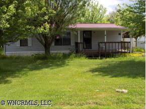 18 Laurel Ct, Clyde, NC 28721 photo 1