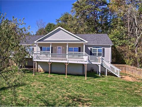 19 Phoenix Cir, Alexander, NC 28701 photo 1